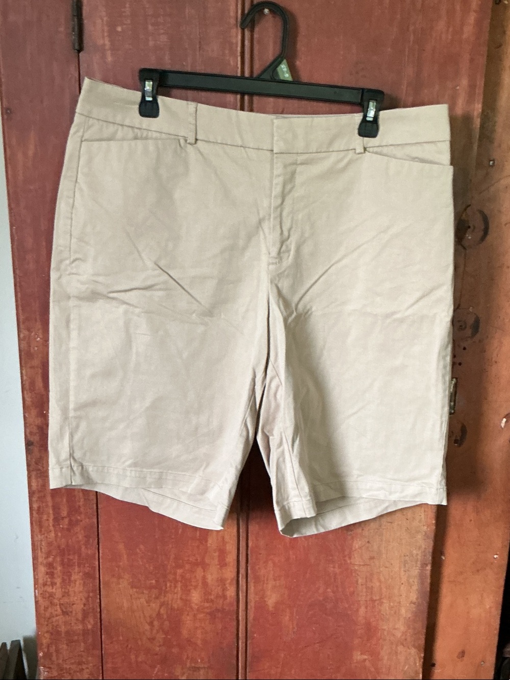 Dockers Women's Beige Khaki Bermuda Shorts